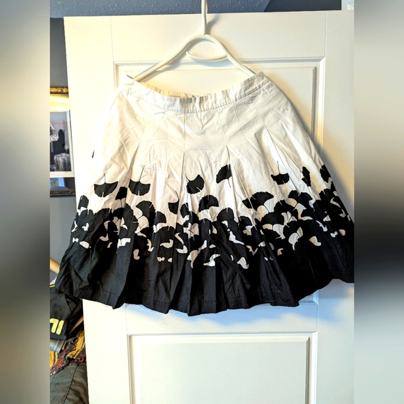 Alfred Sung pleated skirt - Picture 2 of 2